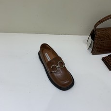 fe1537bfbd12a7440a2616e61762d78f39b5de3fba7b2aaae59506ed2aa1.jpg