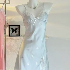 요정 나이트 드레스 레이스 슬링 가슴 패드 섹시한 잠옷 여성의 아이스 실크 편안한 홈 옷