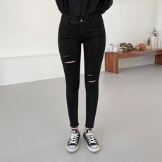 6441346f5b90e5b5d781b0c18e86b0e5156c1b1fad7d32b80741aa38401f.jpg