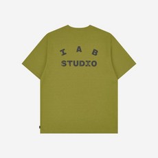 아이앱 스튜디오 x D.P. 티셔츠 올리브 그린 IAB Studio T-Shirt Olive Green -