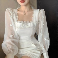 안나리야 스퀘어넥 레이스 리본 시스루 퍼프 크롭 블라우스 SY