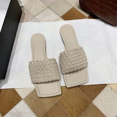 3db7025472b61e93d6317b63db73f9d4b5f5aefcd50a8e67dd56c1dea0dd.jpg