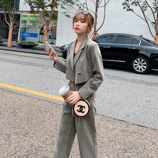 bb8cf69c40698d58ca8d19337f4b92be17affa2624f347dce91a3eff6a2b.jpg