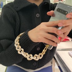 23ac57abbb45025bb20b832b97b3c53a048688b0b9635a4c2c49037326b6.jpg