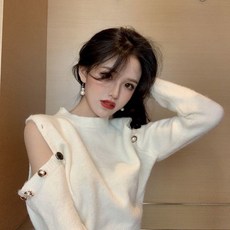 포린박스 라운드 금장 단추 오프숄더 크롭 숏 니트 SY