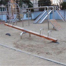 야외놀이기구4인시소