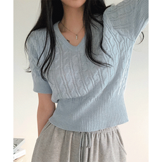 반팔꽈배기니트