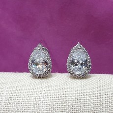 못된고양이귀걸이