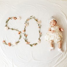 50일셀프촬영 생화 꽃배경 신생아 성장사진 - LaLa