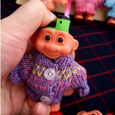 귀여운 고무 인형 라이터 케이스 Bic 플라스틱 슬림 라이터 케이스 땀이 Trolldroll 갑옷 쉘 일반 신체 보호 라이터 커버|담배 액세사리|