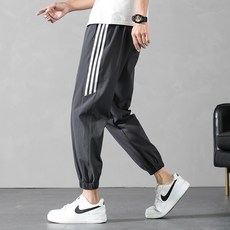 24dbb2e3e17a24e52ac59aae169442371cebb18a1dfc05cffd214d3521ce.jpg