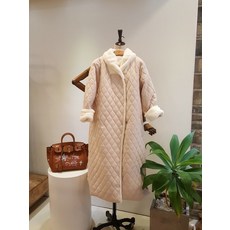 보들 카라털 다이아 누빔 롱 패딩 코트