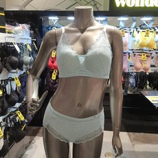 9d2e23e777a448fd7bf1c575a5ca364121aaad9d6dc1c79245a618dabe53.jpg