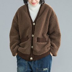 30대여성V넥 스타일 패션 아이템 가디건 버튼 룩 핏