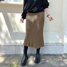 데일리앤 케일 H라인 밴딩 뒷트임 꽈배기 니트 롱 스커트