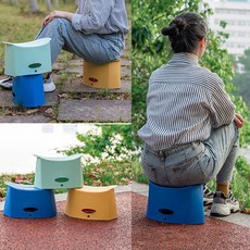 핸드형 접이식의자 랜덤컬러 1+1 카페 흔들 투명 리클라이너 라운지 휴식 스툴 접이식 독서 휴게실 다용도, 컬러랜덤