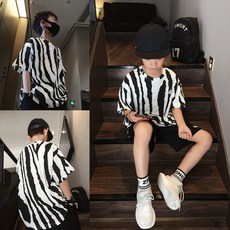 보이 티셔츠 반팔 멋쟁이 보이 하복 중 대동 면 티셔츠 스트라이프 슬랙스, 150 [권장 키 150cm], 흑백색