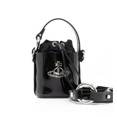 비비안웨스트우드 (당일) 23FW 비비안 웨스트우드 샤인 블랙 미니 여성 레더 버킷백 5202006CUL001ON403