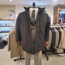 지오지아구스다운맥코트