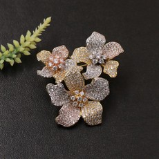 입생로랑브로치