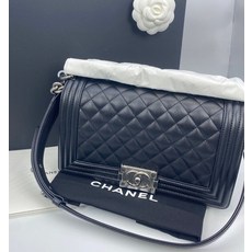 샤넬보이벨트백