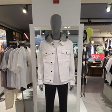 a7fa56a37620bd0ce7da4fbf62b6bc5c0adf3c8b7bd5b97859f4ca89cf68.jpg