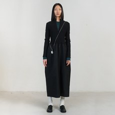 아모멘토 HALF ZIP-UP LONG DRESS