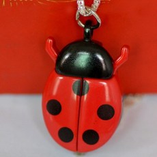 무당벌레회중시계