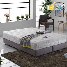 2328e5dca054b383d98f91000684bed366bcae62124e5a6b3e70948b22cb.jpg