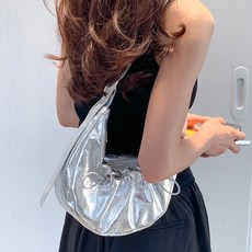 포인바이수 데일리 나일론 스트링 주름 유광 데님 크로아상 숄더 크로스백