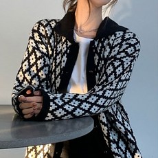 유앤아이샵 패턴 카라 가디건