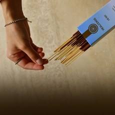 불스원 2+2이벤트 힐센스 명상 심신안정 적은 연기량 가루날림 없는 인센스 스틱 샌달우드 432838, ☆2+2☆샌달우드4개, 4개