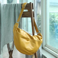 트렌드걸 스타일링 반달가방 여성 크로스백 데이트백