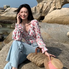 KORELANXiu Xixi 2022 이른 봄 신제품 한국어 버전 기질 틈새 V 넥 꽃 무늬 느슨한 작은 셔츠 여성 7987