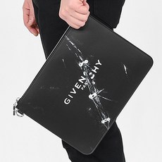 지방시남자클러치백