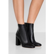 MICHAEL 마이클 코어스 PETRA BOOTIE - Classic ankle boots - black MK111N05Q 150불 이상 주문시 부가세 별도