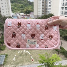 베어앤래빗핑크 기저귀 교체 매트 휴대용 방수 갈이대 아기 출산 용품 준비물 백일 돌 선물, 1개