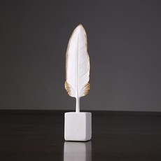 인테리어 장식 소품, B