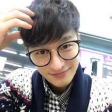 아크로폴리스안경