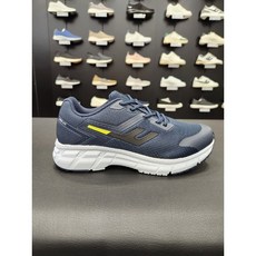 프로스펙스 가볍고 푹신푹신 쿠션좋은 초경량 볼이 좁지않아 착용감이 편한 남녀공용 러닝화