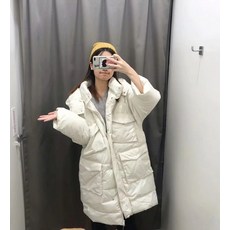 바하마스드림즈 크패딩 시패딩 스패딩 디드패딩 Z겨울 타입 베이지 색깔 무릎넘어 하프기장 마저도 모자 주머니 두꺼운 코트