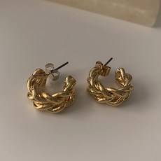 꼬임귀걸이