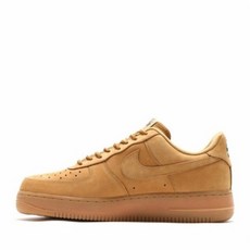 e11222895fb7b976c05bd7659fd07f8427331fcc6f43bd64fa59828503c8.jpg