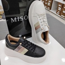 미소페스니커즈
