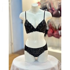 트라이엄프여성 글로우레이스브라팬티세트 TCWBR713BK