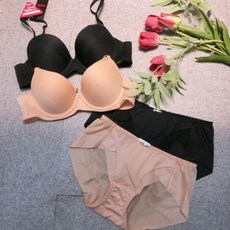 3de9c0bcfaceea8a3ce2ff7254cf80da790749d2861f8977df21dae437eb.jpg