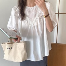 블라우스티셔츠