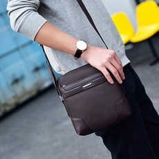 30대남자크로스백