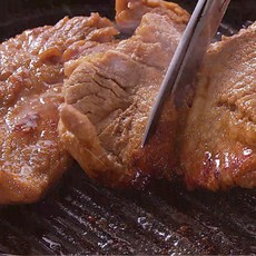한돈 양념 목살 왕구이 800g 돼지고기 양념 구이 캠핑 안주, 1개