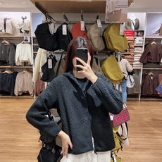 bd128ba7c10f967ba67b615a5529fee56805a9d279f79efd3ba07d72b9f4.jpg
